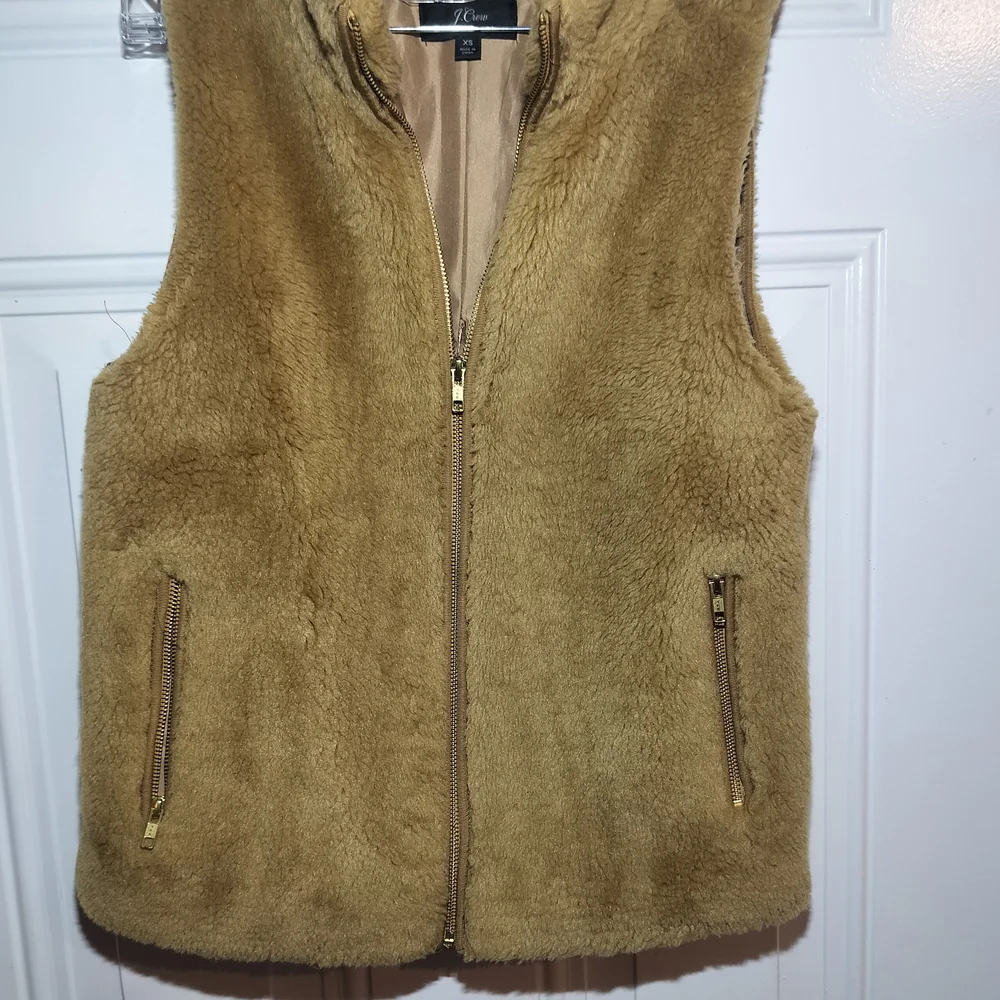 J.Crew Plush Fleece Sherpa Excursion Vest Teddy Faux Fur Camel Brown XS - Picture 4 of 11